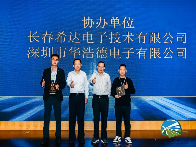 6529ee6000679.jpg 10446926(1).jpg